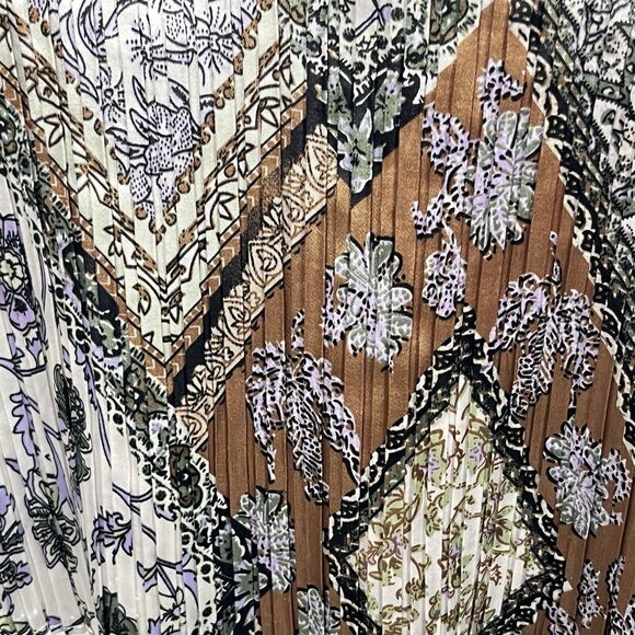 Jaipur Top Sleeveless Cami Tank Shell V Neck Floral Pleated Small Boho Career - Picture 2 of 5